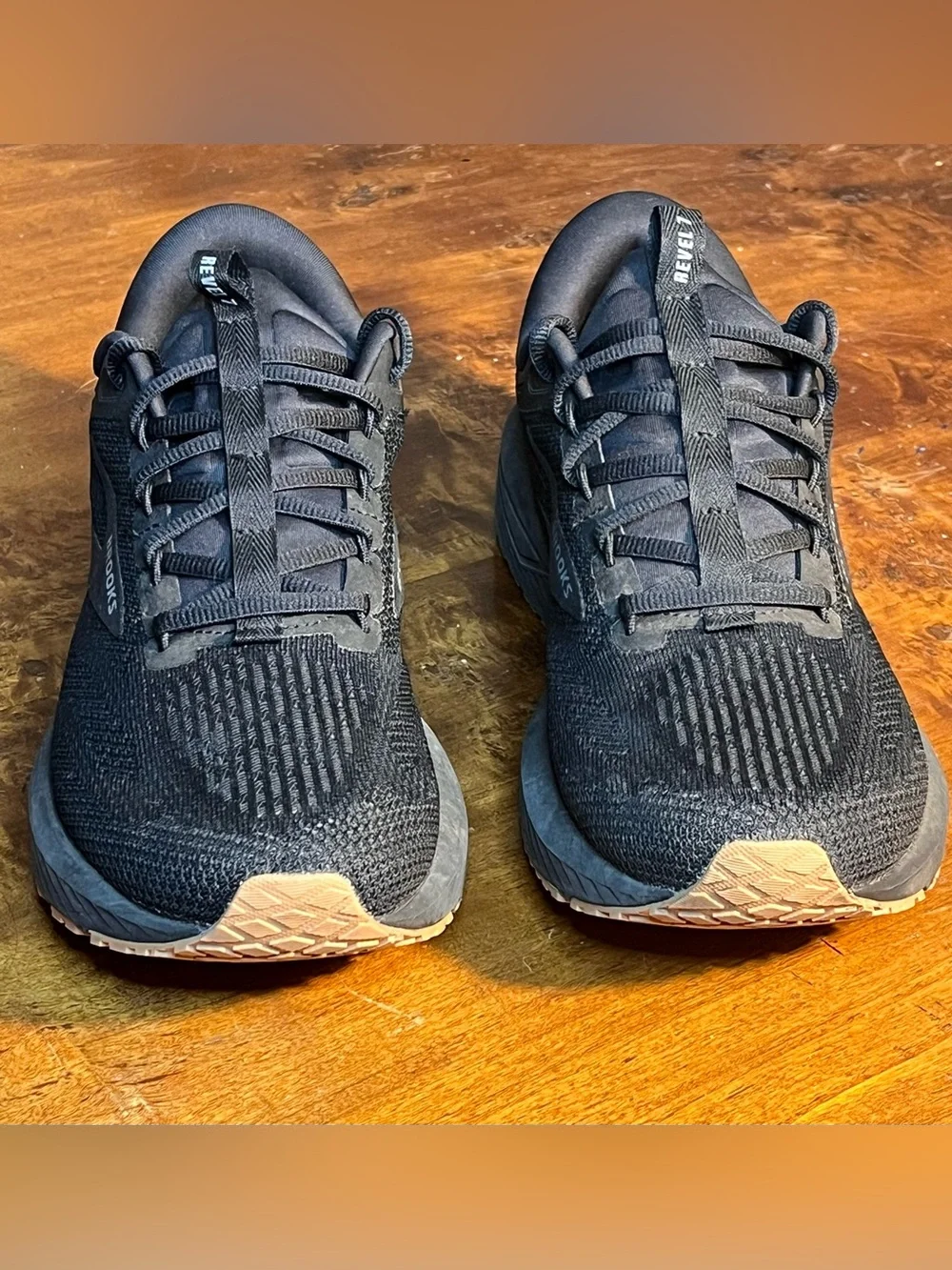 Brooks Black Mesh Running Sneakers Cushioned Mesh Upper